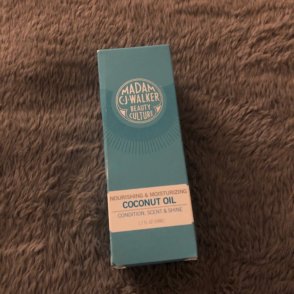 Nourishing And Moisturizing Coconut Oil